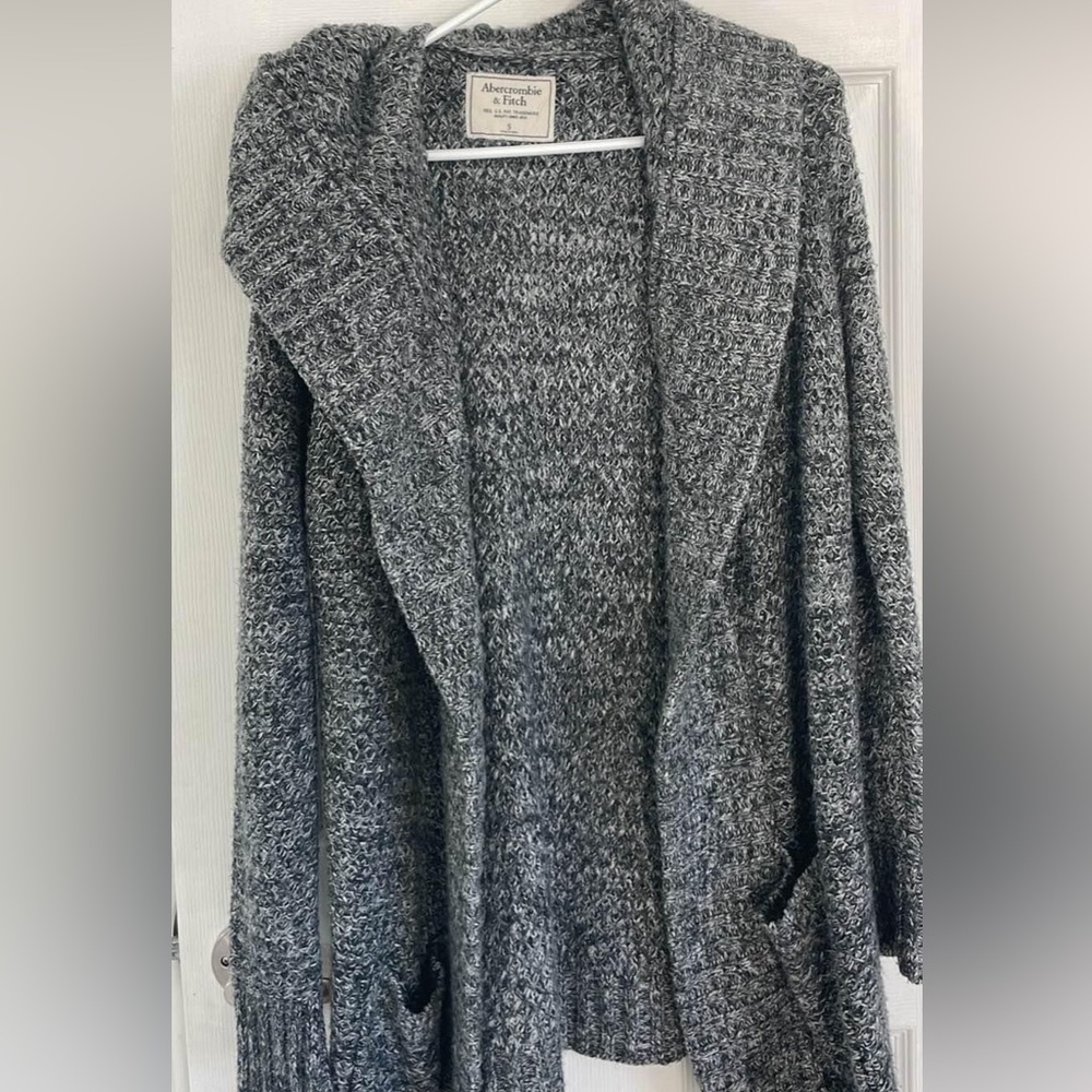 4 Abercrombie and fitch cardigan bundle